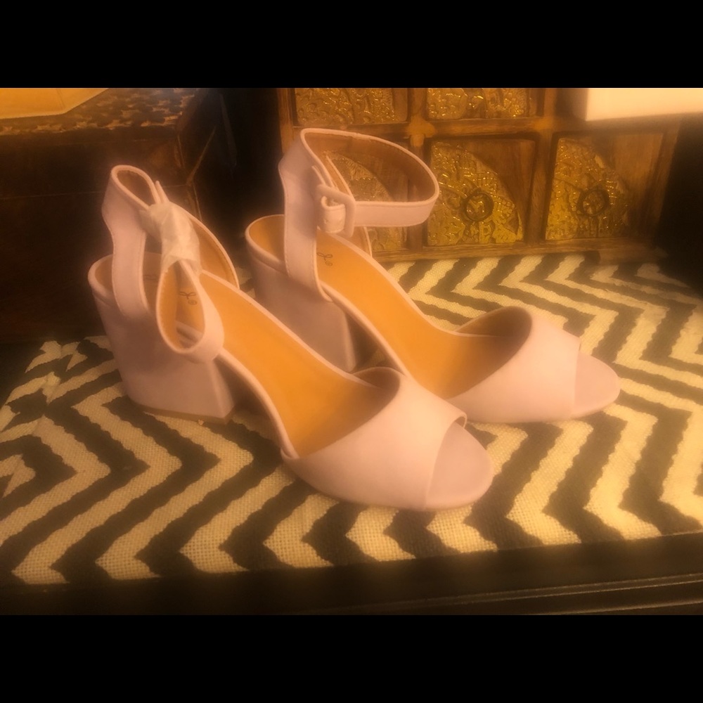 Lilac Ankle strap saddles